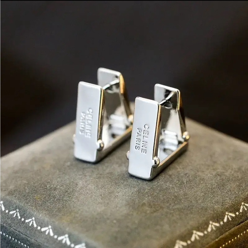 Platinum Plated Luxury Geometrically Triangular Shaped Hoop Earrings Custom